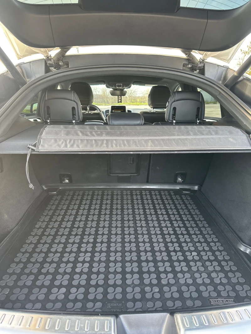 Mercedes-Benz GLE 350 Coupe AMG/Night pack FULL, снимка 11 - Автомобили и джипове - 53566410