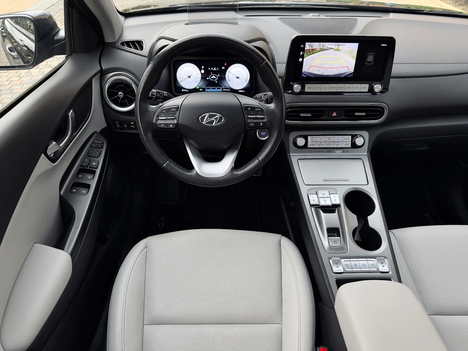 Hyundai Kona Гаранционна / Бяла кожа / FULL / Сервизна история  - изображение 7