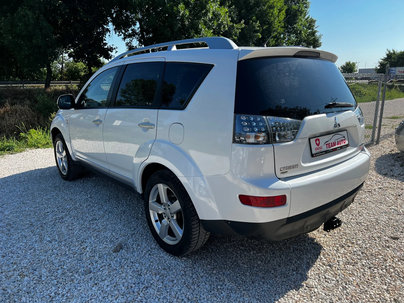 Mitsubishi Outlander 2.4i AUTOMATIC 193000KM - изображение 5