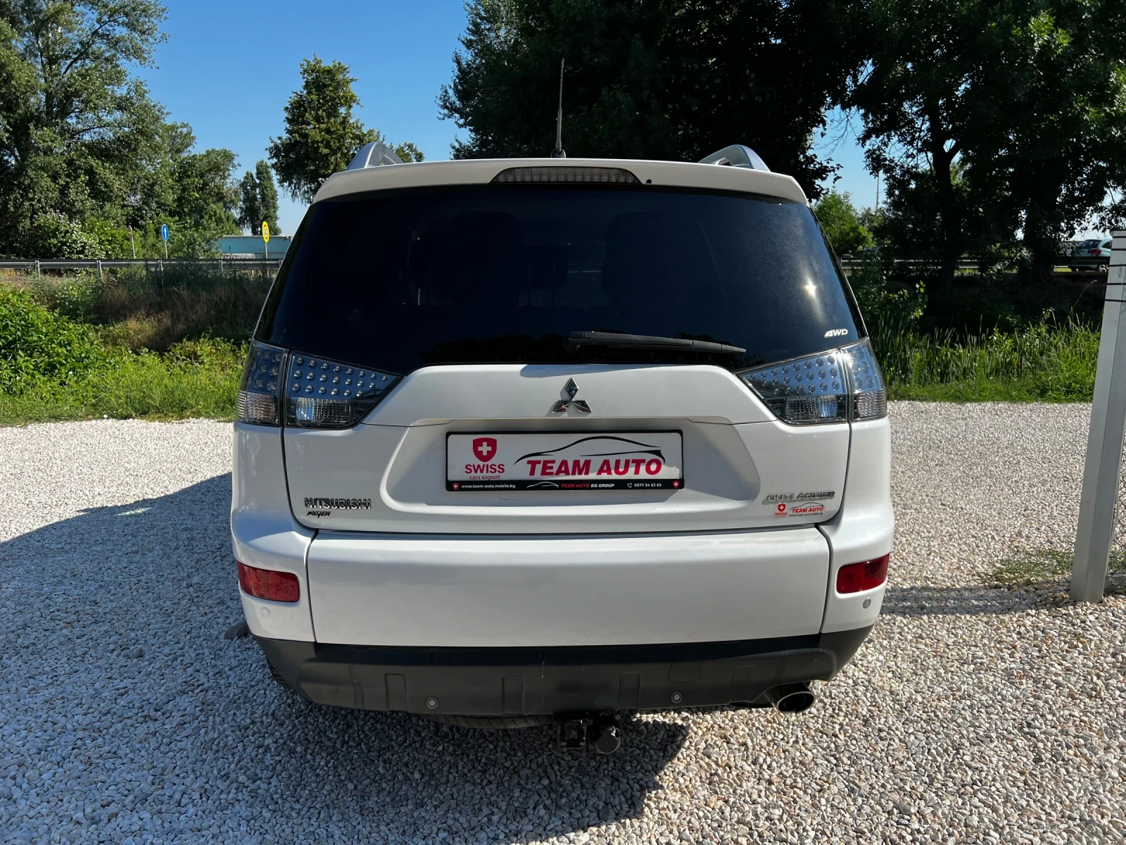 Mitsubishi Outlander 2.4i AUTOMATIC 193000KM - изображение 4