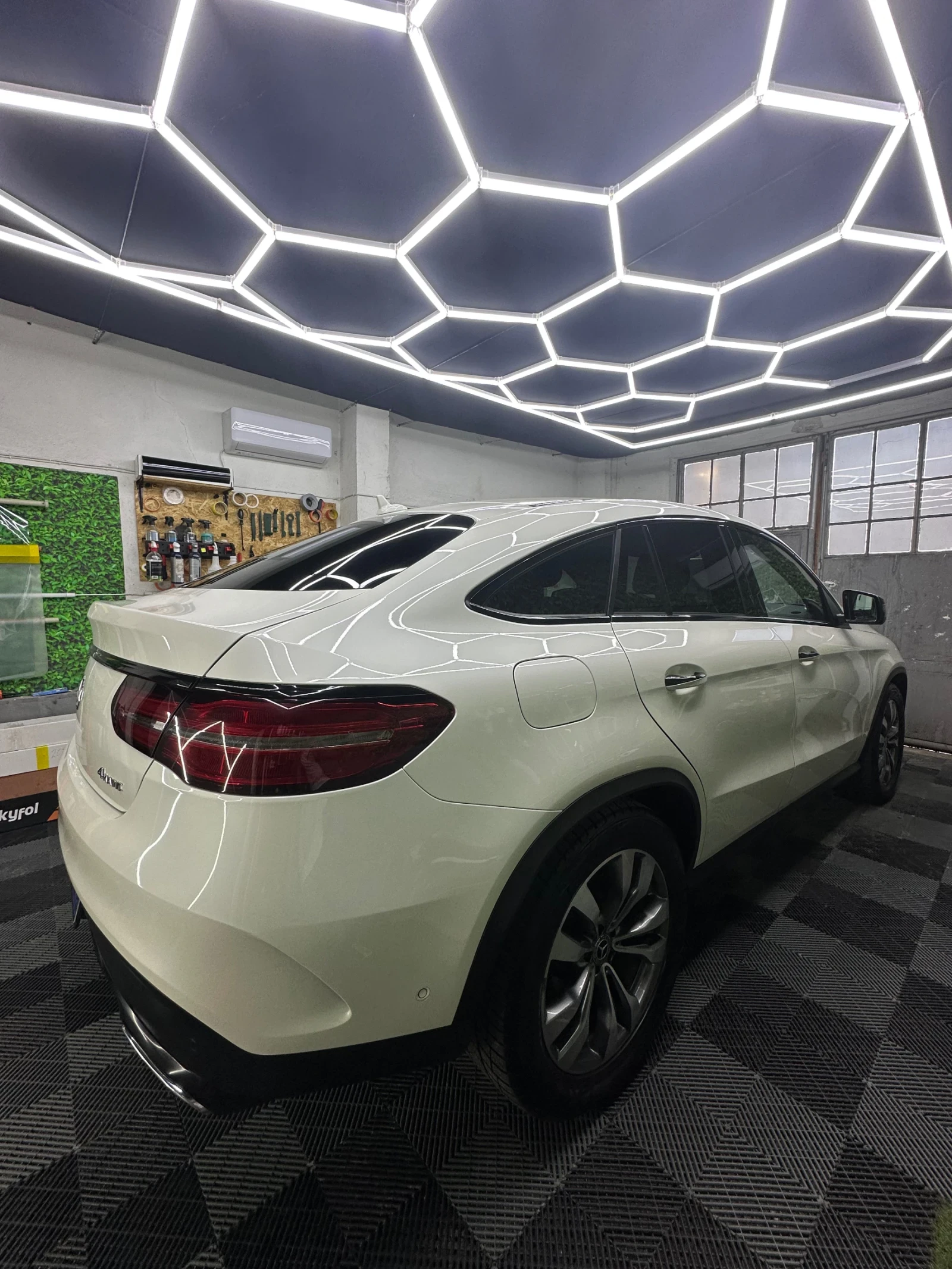 Mercedes-Benz GLE 350 Coupe AMG/Night pack FULL, снимка 15 - Автомобили и джипове - 53566410