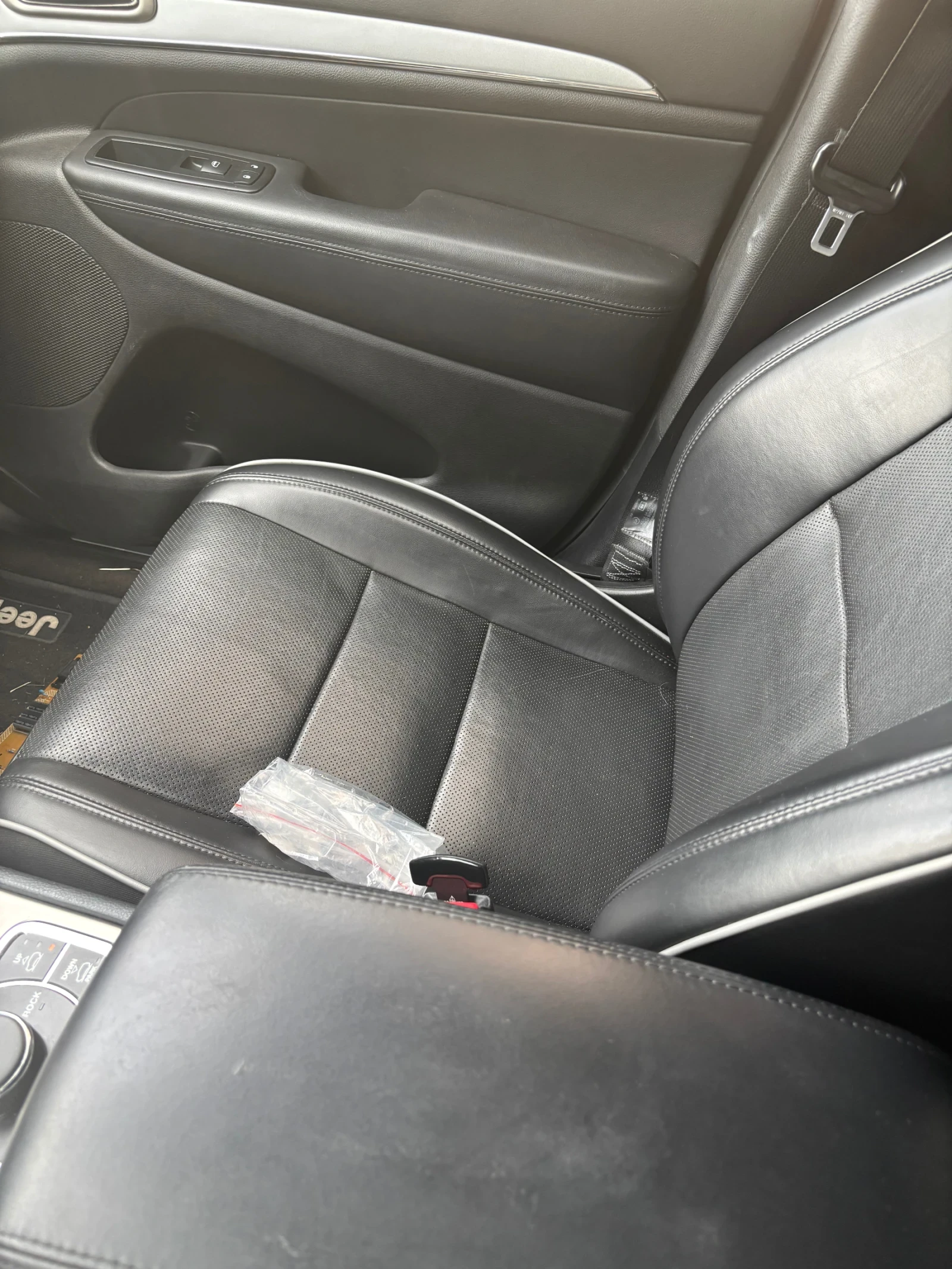Jeep Grand cherokee 5.7 HEMI, снимка 12 - Автомобили и джипове - 54825875