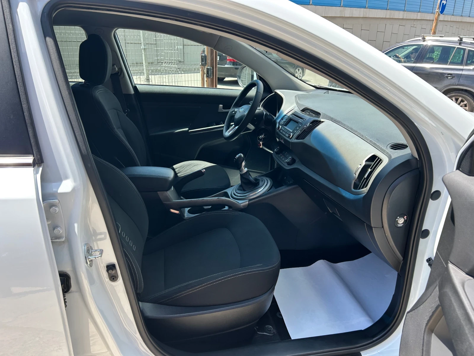 Kia Sportage 1.7CRDI 2WD, снимка 13 - Автомобили и джипове - 55080621