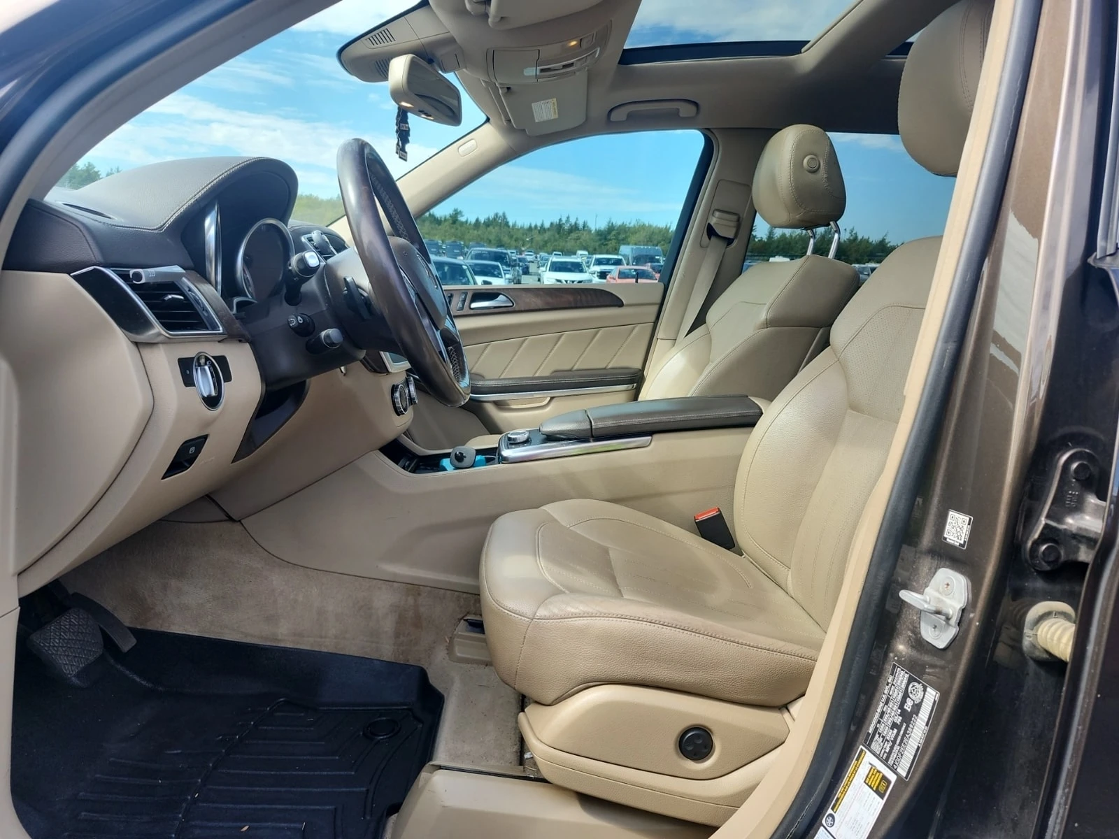 Mercedes-Benz GL 350 АМГ ПАКЕТ/4matic/Bluetec /CARFAX/ФИНАНСИРАНЕ, снимка 3 - Автомобили и джипове - 56076263