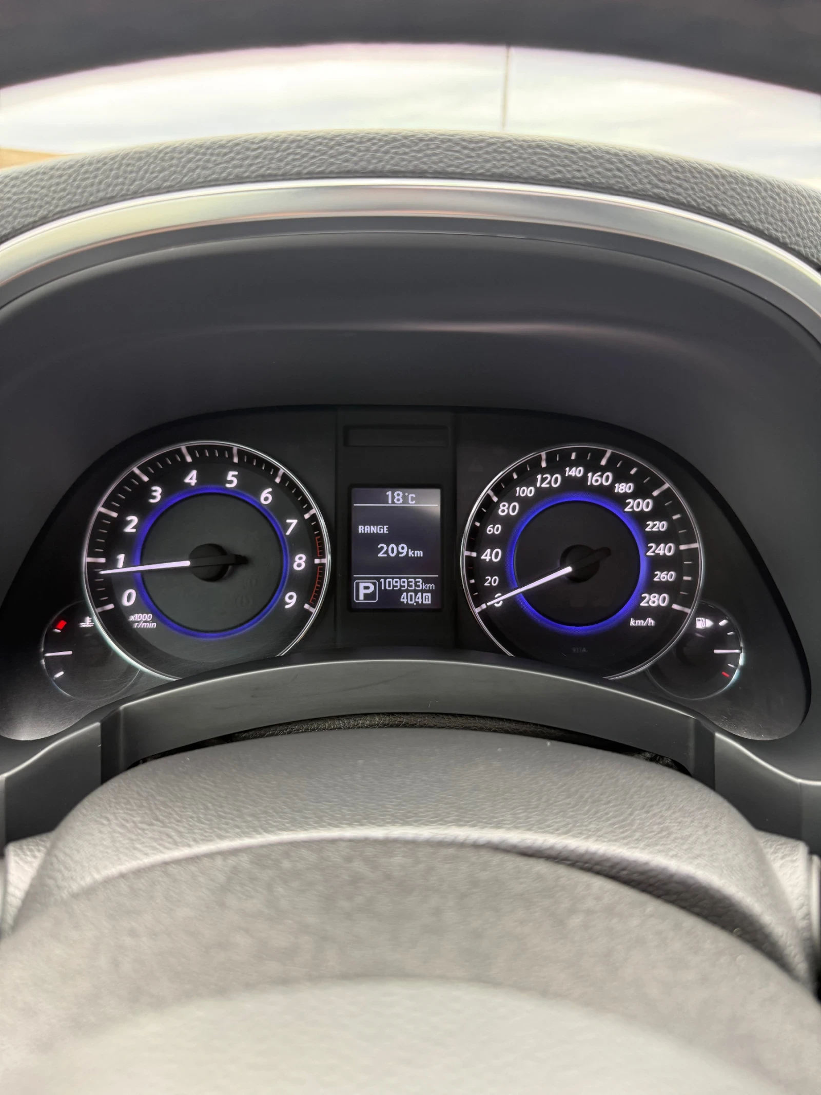 Infiniti QX70 S 3.7 ГАЗ VITOSHA AUTO, снимка 15 - Автомобили и джипове - 56380363