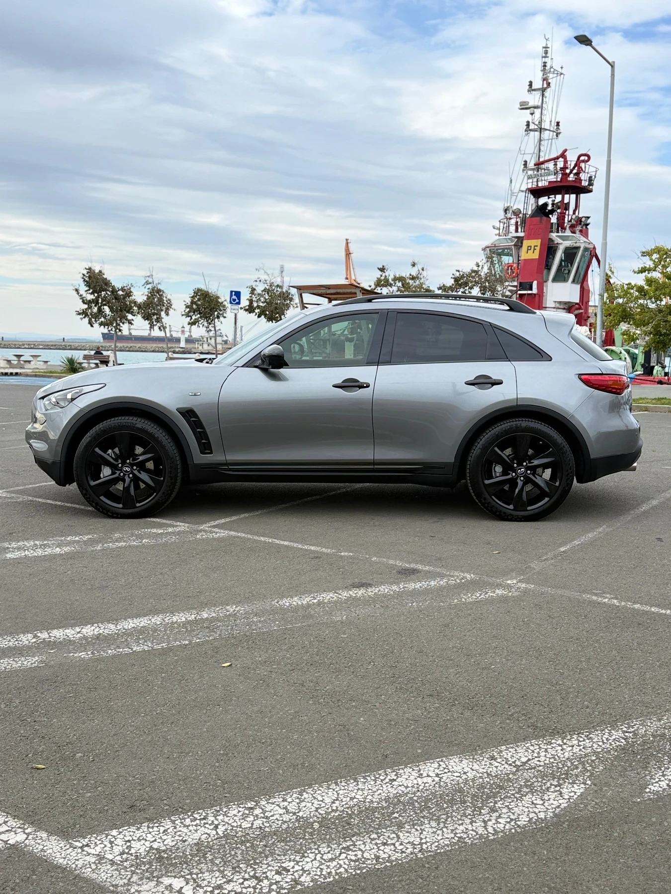 Infiniti QX70 S 3.7 ГАЗ VITOSHA AUTO, снимка 2 - Автомобили и джипове - 56380363