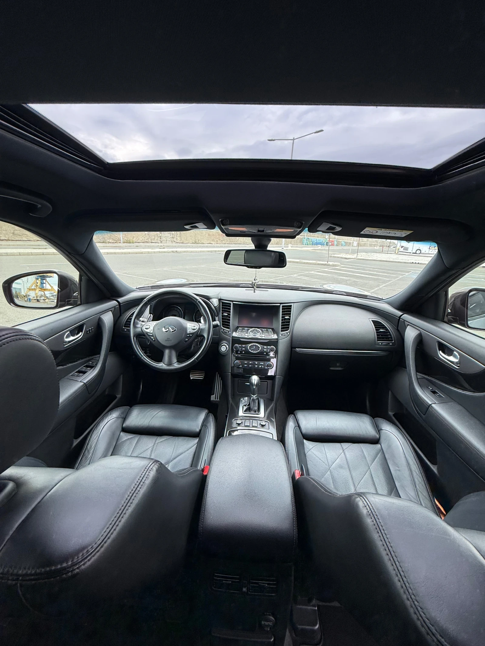 Infiniti QX70 S 3.7 ГАЗ VITOSHA AUTO, снимка 9 - Автомобили и джипове - 56380363