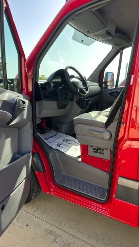 VW Crafter Нов внос до 3500 т. Климатроник Падащ борт, снимка 6