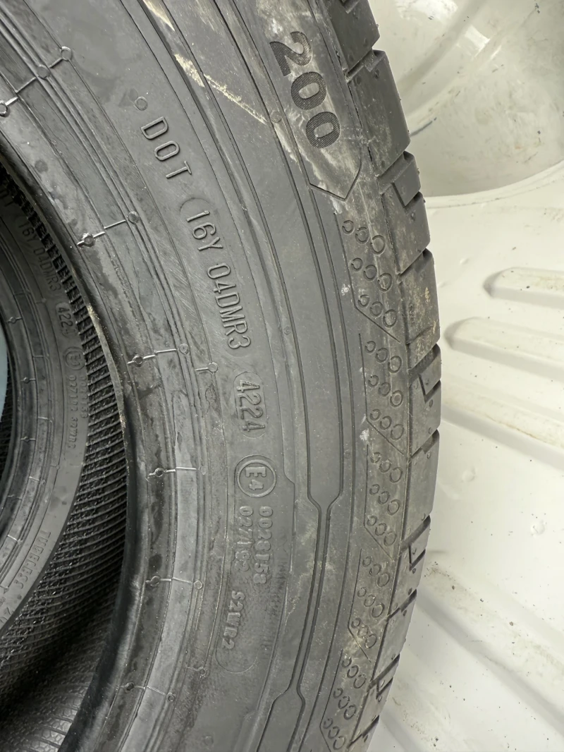 VW Transporter Обслужен/DSG 7 скорости/Чисто нови гуми!!!, снимка 15 - Бусове и автобуси - 50246254