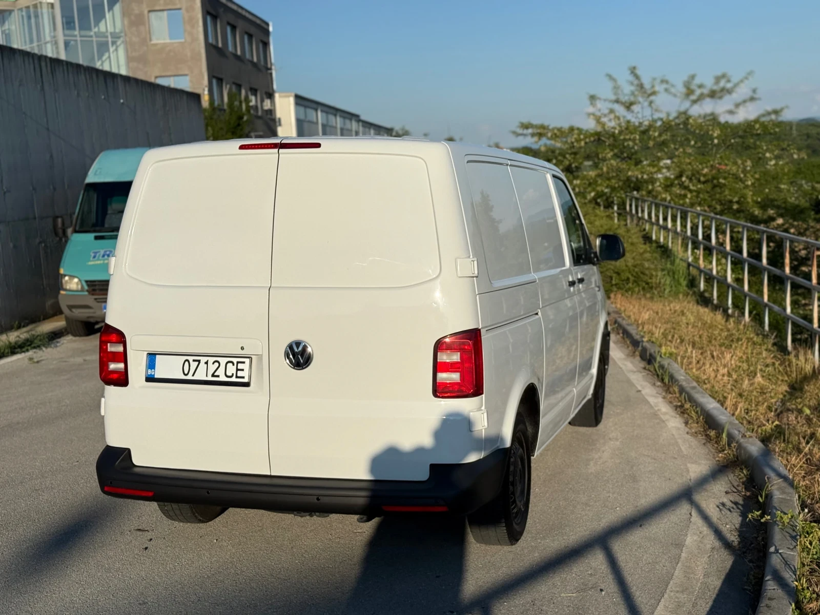 VW Transporter T6/Обслужен/DSG 7 скорости - изображение 7