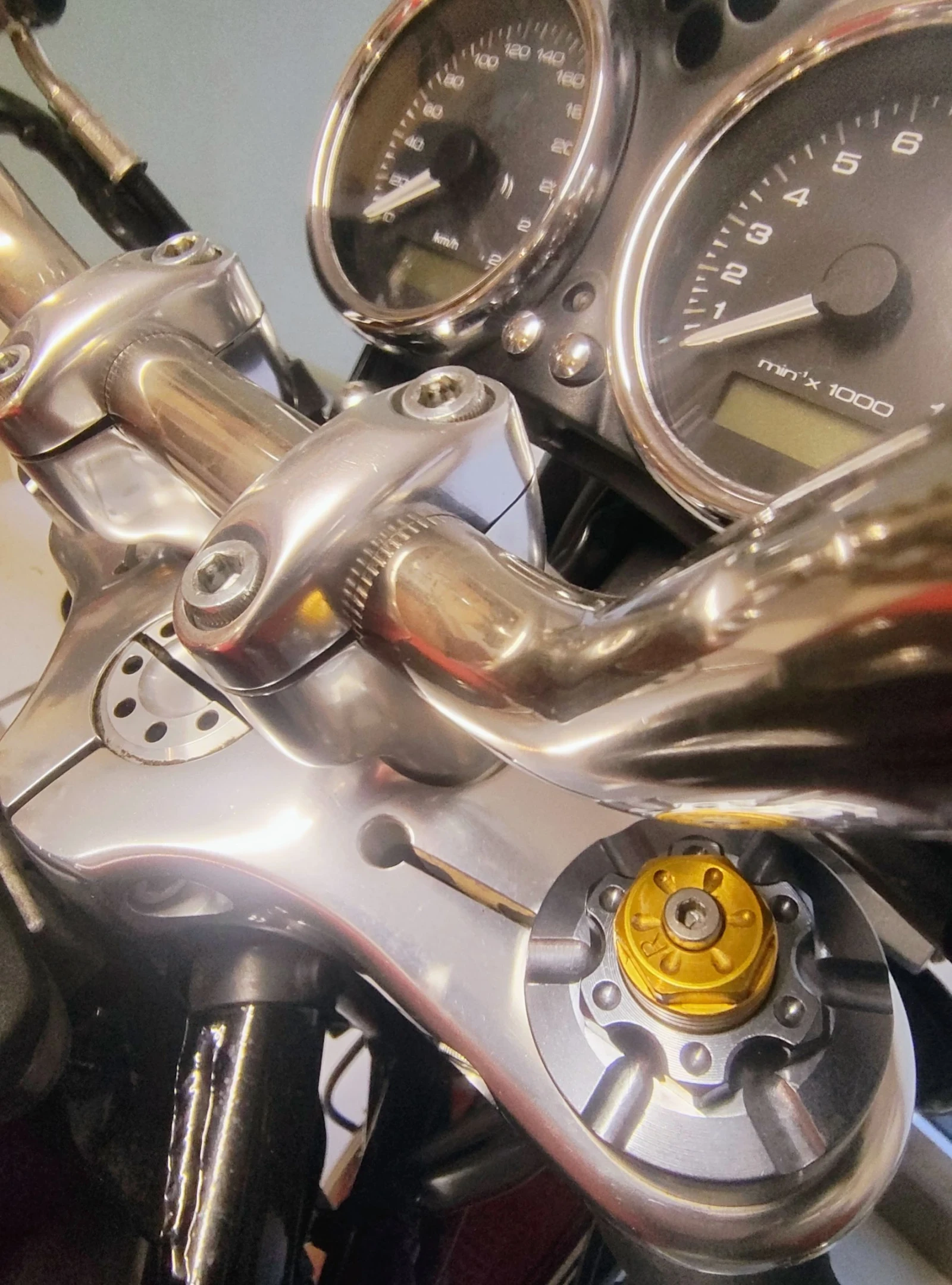 Ducati GT 1000  - изображение 9