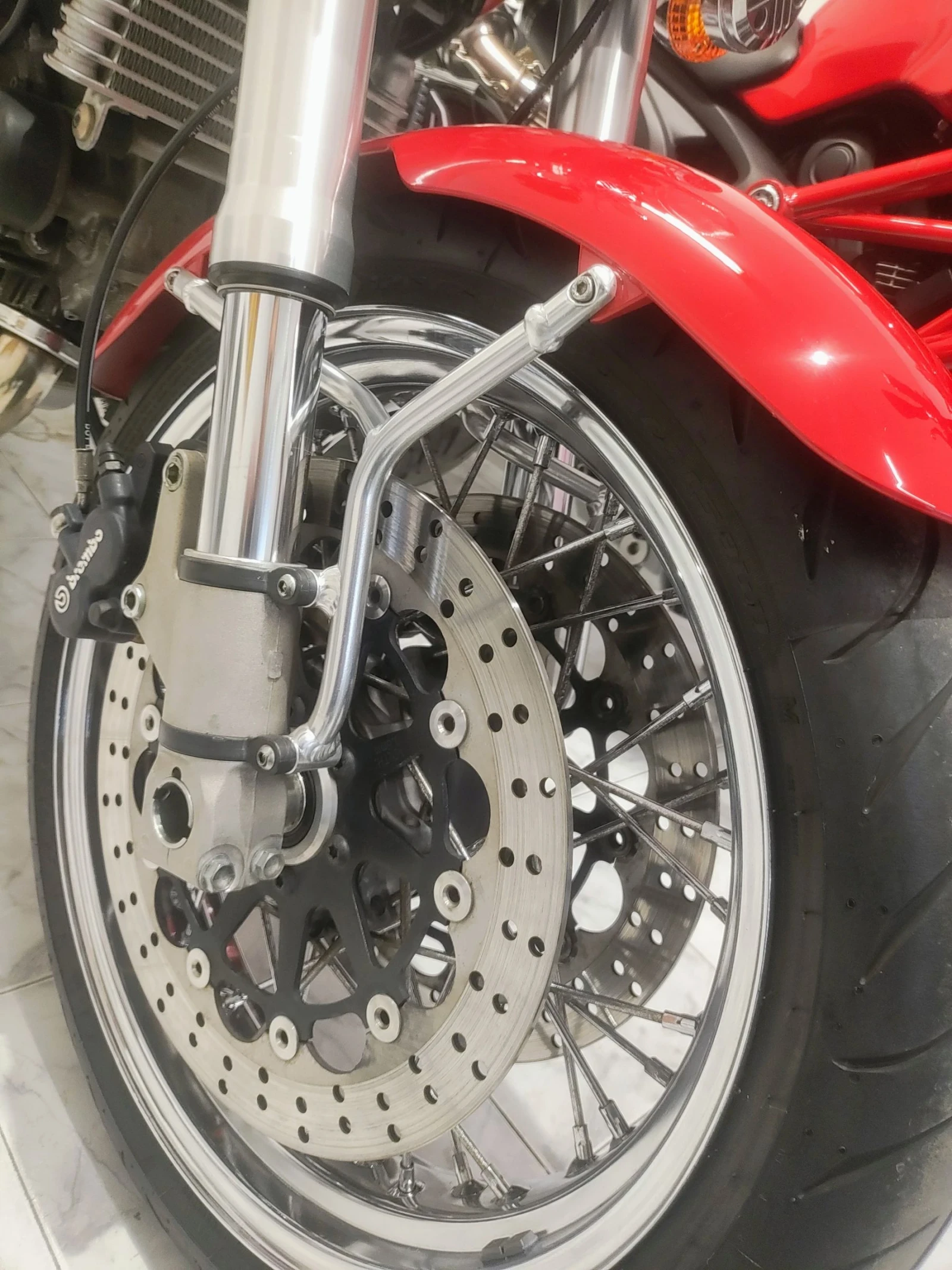 Ducati GT 1000  - изображение 3
