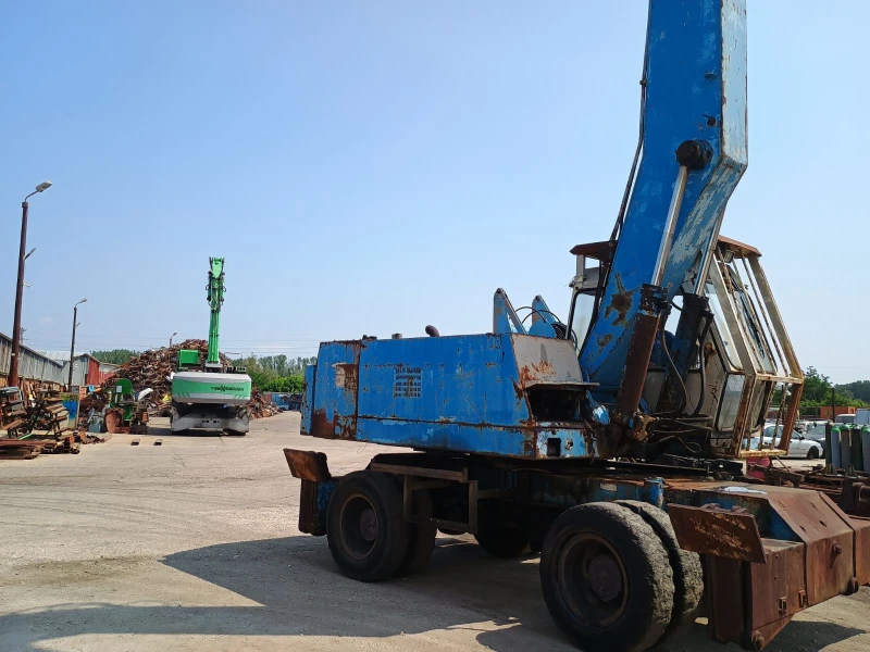 Багер Fuchs F714, снимка 5 - Индустриална техника - 52592453