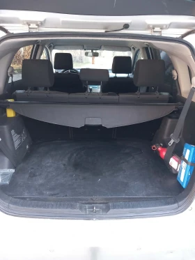 Toyota Corolla verso 2.2 D4D, снимка 10