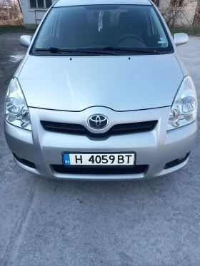 Toyota Corolla verso 2.2 D4D, снимка 1