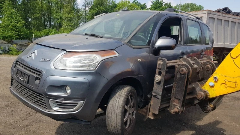 Citroen C3 Picasso, снимка 2 - Автомобили и джипове - 38716109