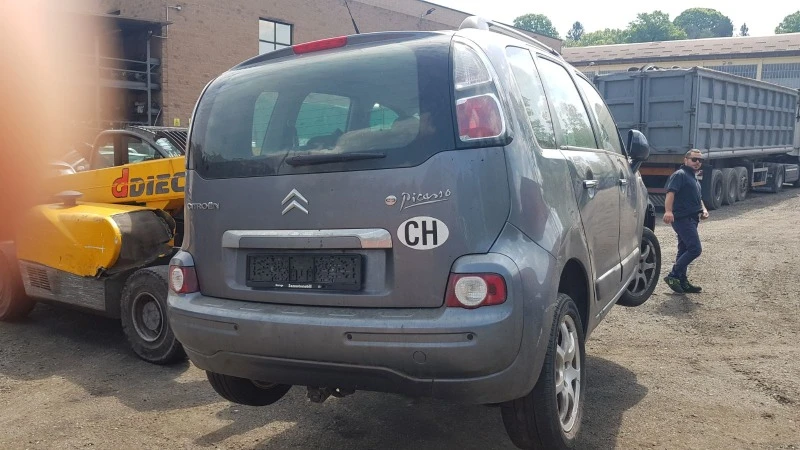 Citroen C3 Picasso, снимка 3 - Автомобили и джипове - 38716109