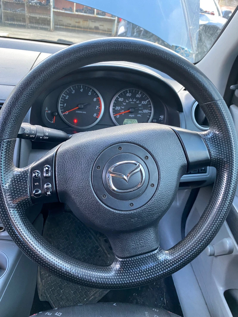 Mazda 2 1.2 i , снимка 9 - Автомобили и джипове - 44157068