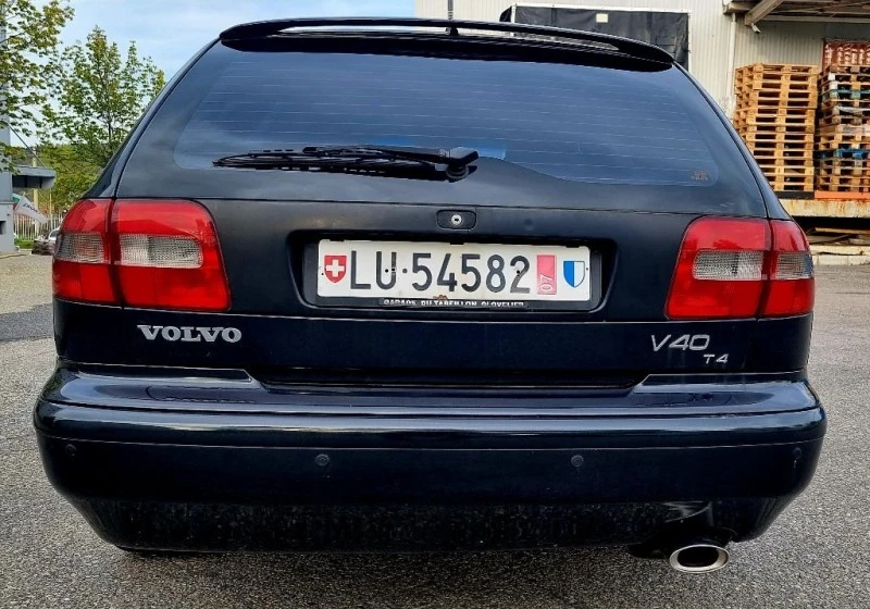 Volvo V40  T4, снимка 2 - Автомобили и джипове - 47986410