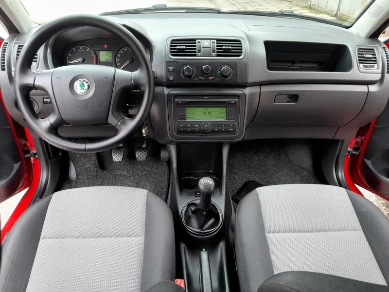 Skoda Fabia 1.4i-86к.с. 4 цилиндри, снимка 14 - Автомобили и джипове - 45894002