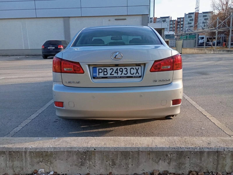 Lexus IS 220d, снимка 4 - Автомобили и джипове - 48838438