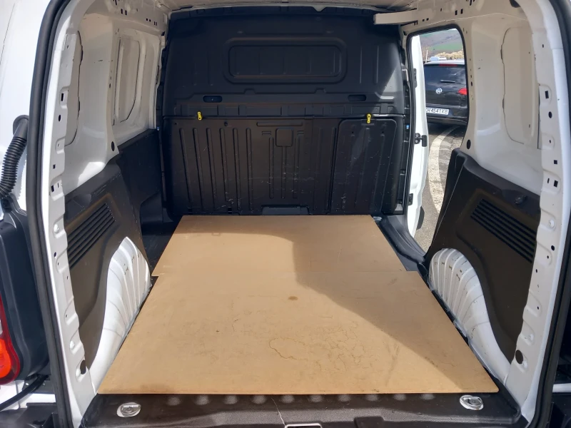 Peugeot Partner 1.6HDI, снимка 8 - Автомобили и джипове - 49734558