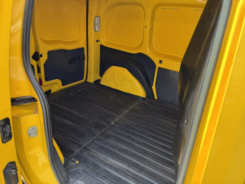 Renault Kangoo 1.5DCI, снимка 8 - Автомобили и джипове - 49930048