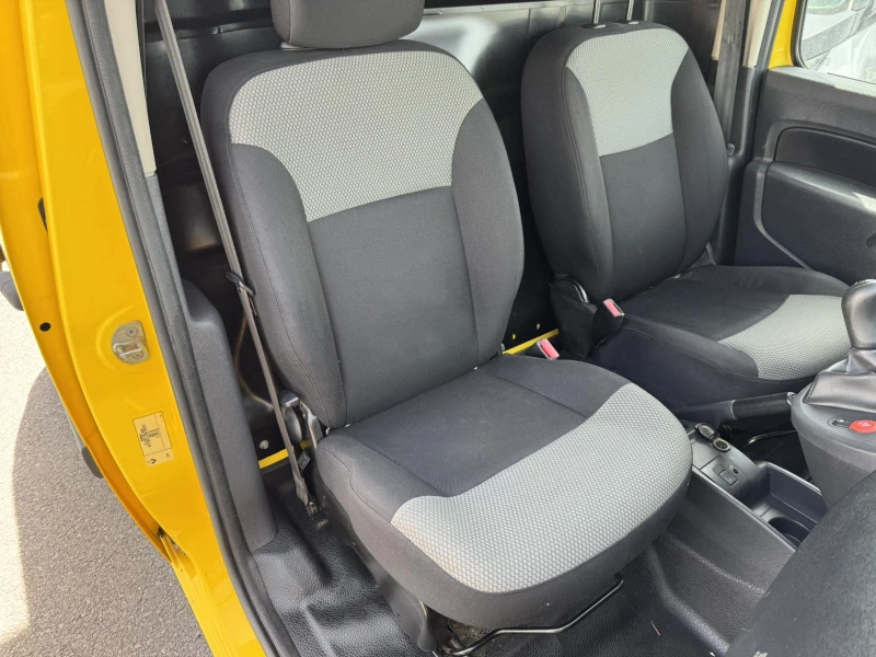 Renault Kangoo 1.5DCI, снимка 7 - Автомобили и джипове - 49930048