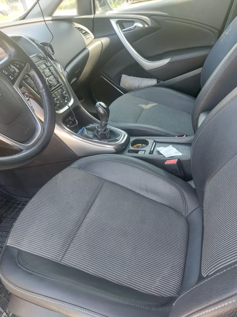 Opel Astra J 1, 7 CDTI Sports Tourer ISUZU, снимка 4 - Автомобили и джипове - 51658310