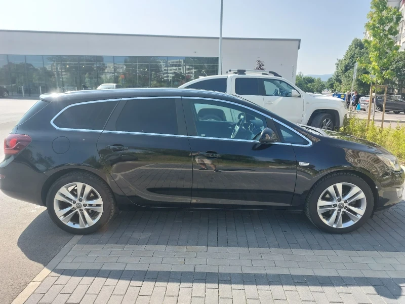 Opel Astra J 1, 7 CDTI Sports Tourer ISUZU, снимка 12 - Автомобили и джипове - 51658310