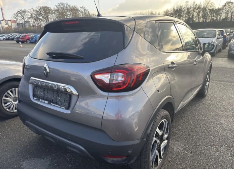 Renault Captur 1.5dCi Iridium* Full Led* Camera* Key less* Euro 6, снимка 12 - Автомобили и джипове - 52642035
