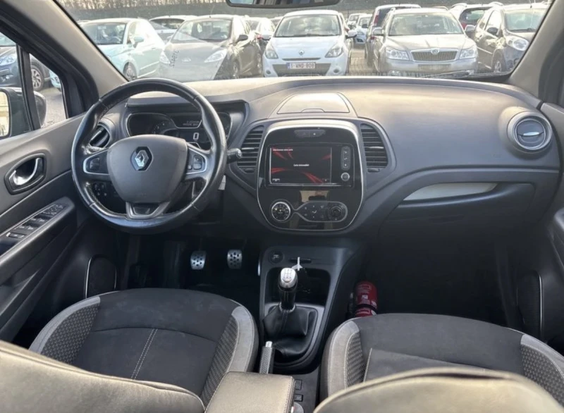 Renault Captur 1.5dCi Iridium* Full Led* Camera* Key less* Euro 6, снимка 4 - Автомобили и джипове - 52642035