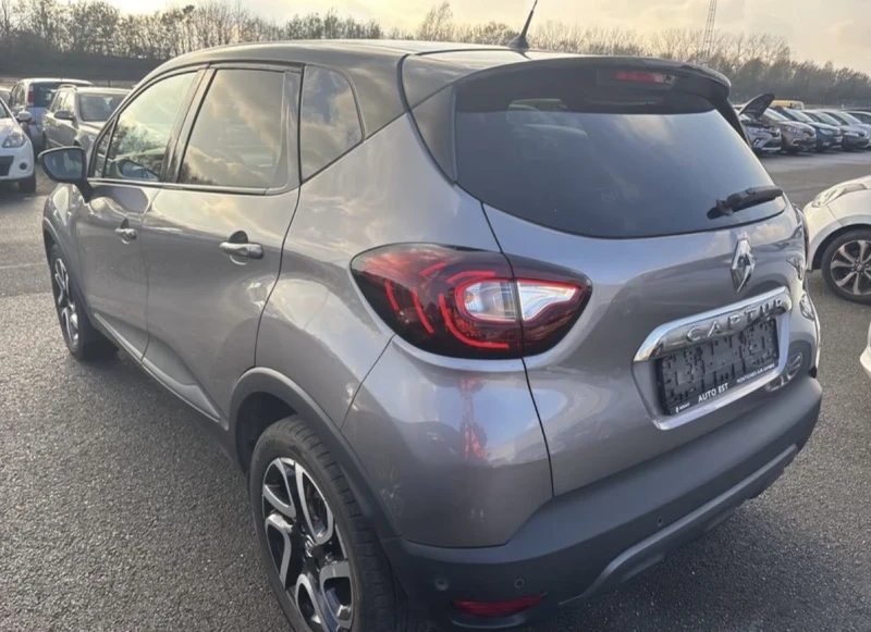 Renault Captur 1.5dCi Iridium* Full Led* Camera* Key less* Euro 6, снимка 10 - Автомобили и джипове - 52642035
