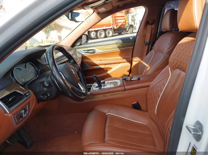 BMW 740 2018 BMW 740I, снимка 10 - Автомобили и джипове - 52748398