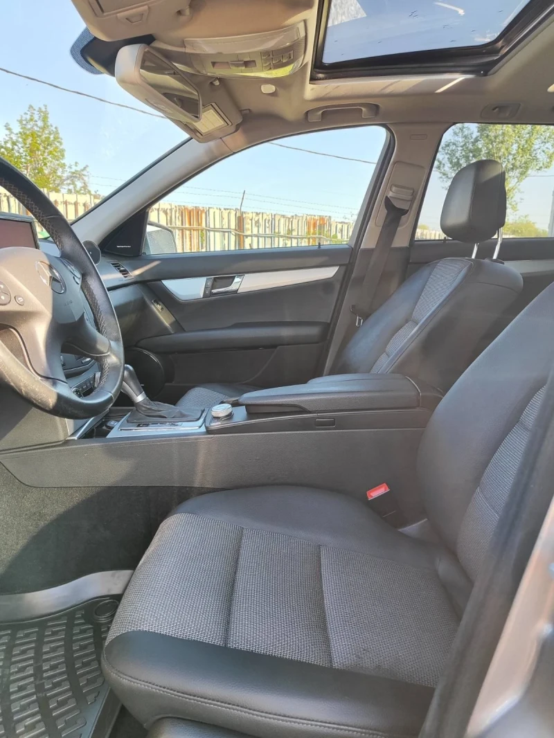 Mercedes-Benz C 250, снимка 12 - Автомобили и джипове - 53269397