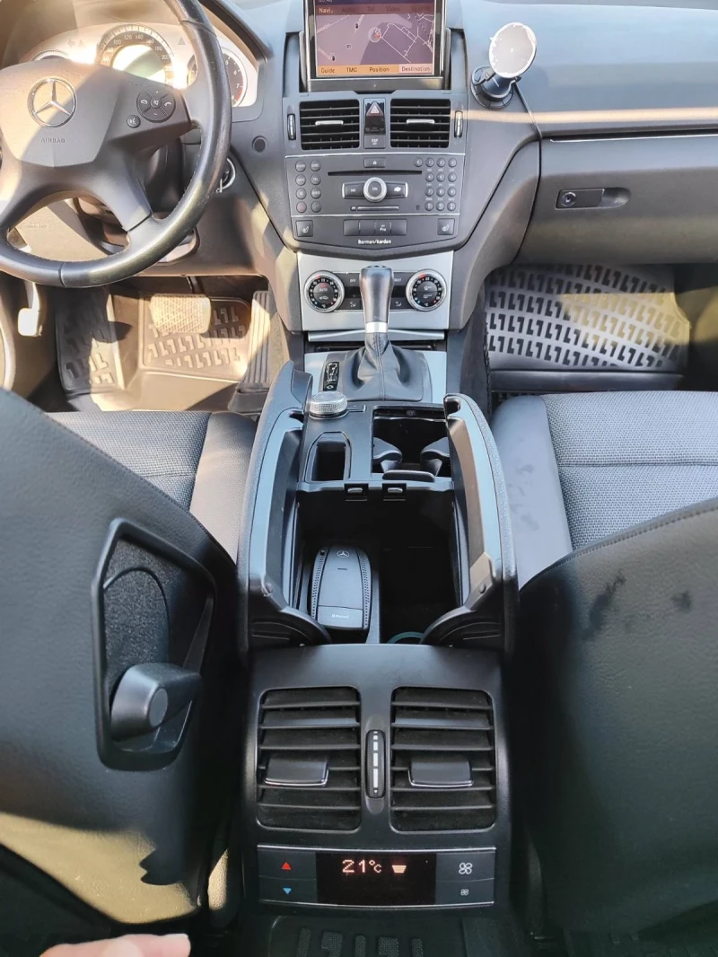 Mercedes-Benz C 250, снимка 14 - Автомобили и джипове - 53269397