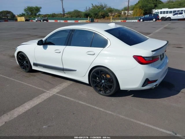 BMW 330 * КОЖА* ЛЕД* ШИБИДАХ* ПОДГРЕВ* , снимка 3 - Автомобили и джипове - 53779307