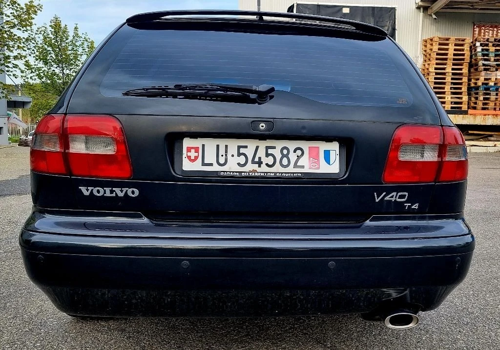 Volvo V40  T4 - изображение 2