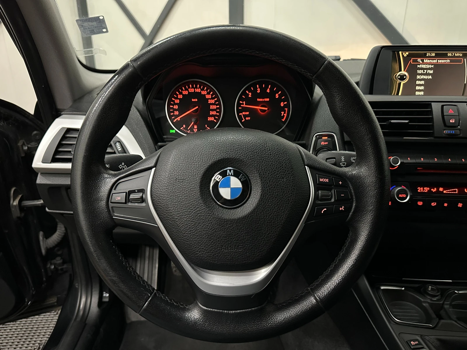 BMW 118 114 000км* ПОДГРЕВ* ПАРКТРОНИК* ЛИМИТЕР, снимка 11 - Автомобили и джипове - 45369539