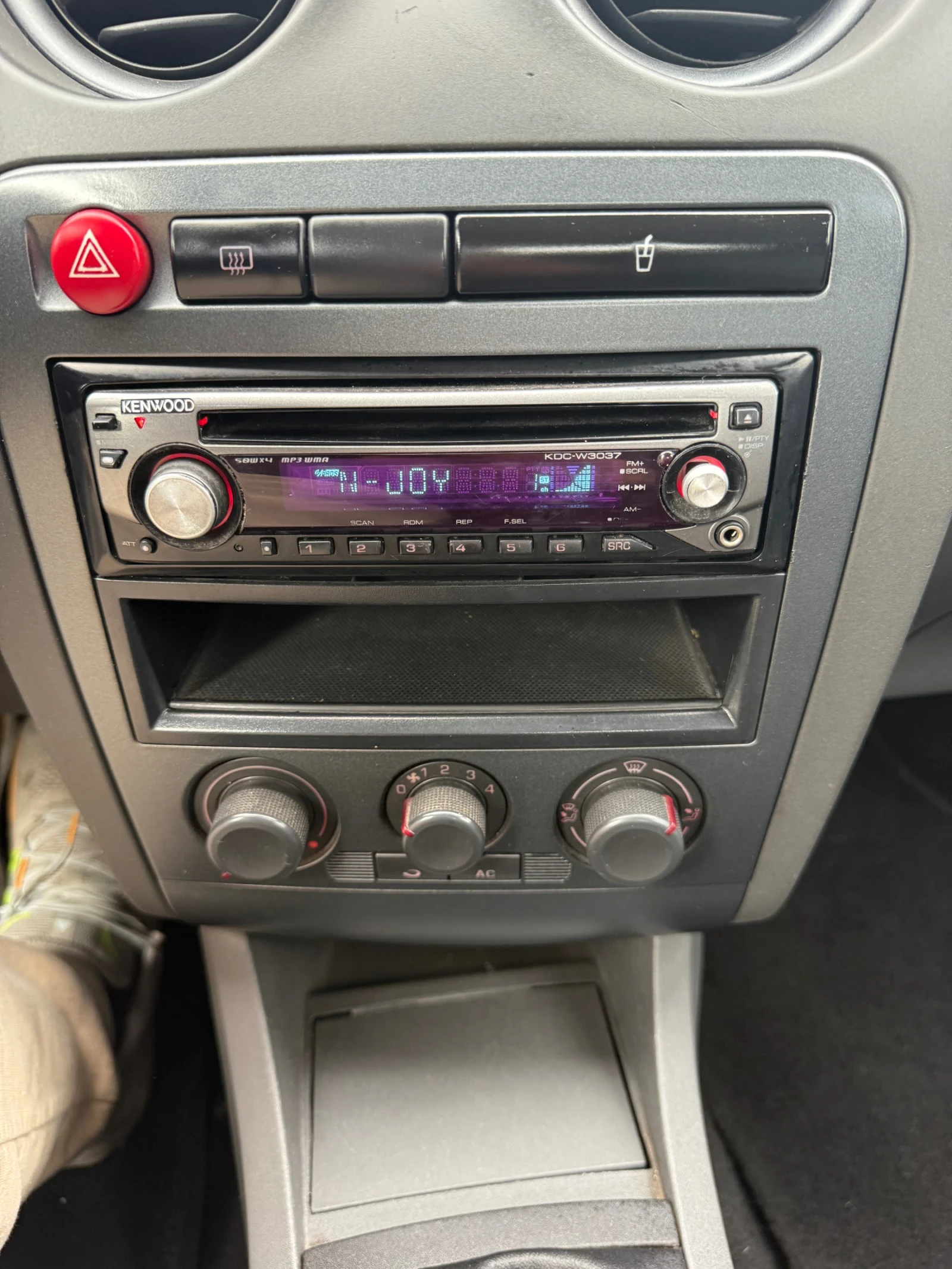 Seat Ibiza 1.4 16vLPG - изображение 10