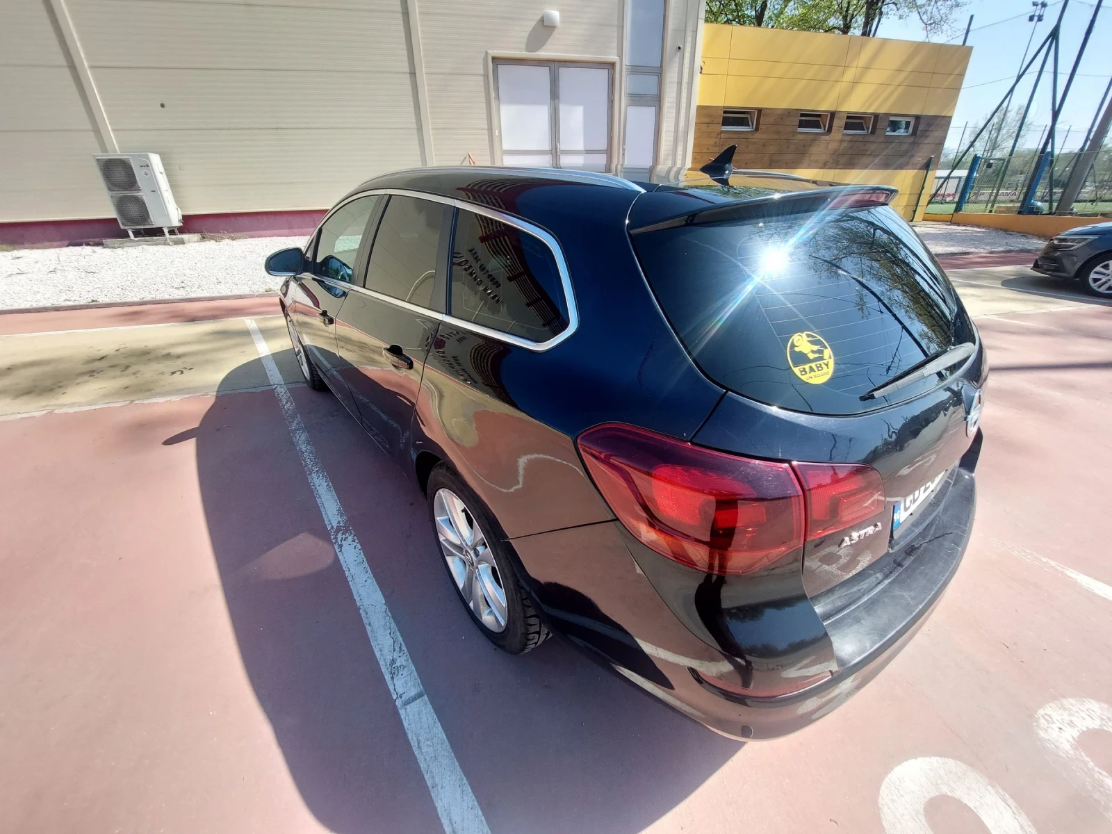 Opel Astra J 1, 7 - изображение 2