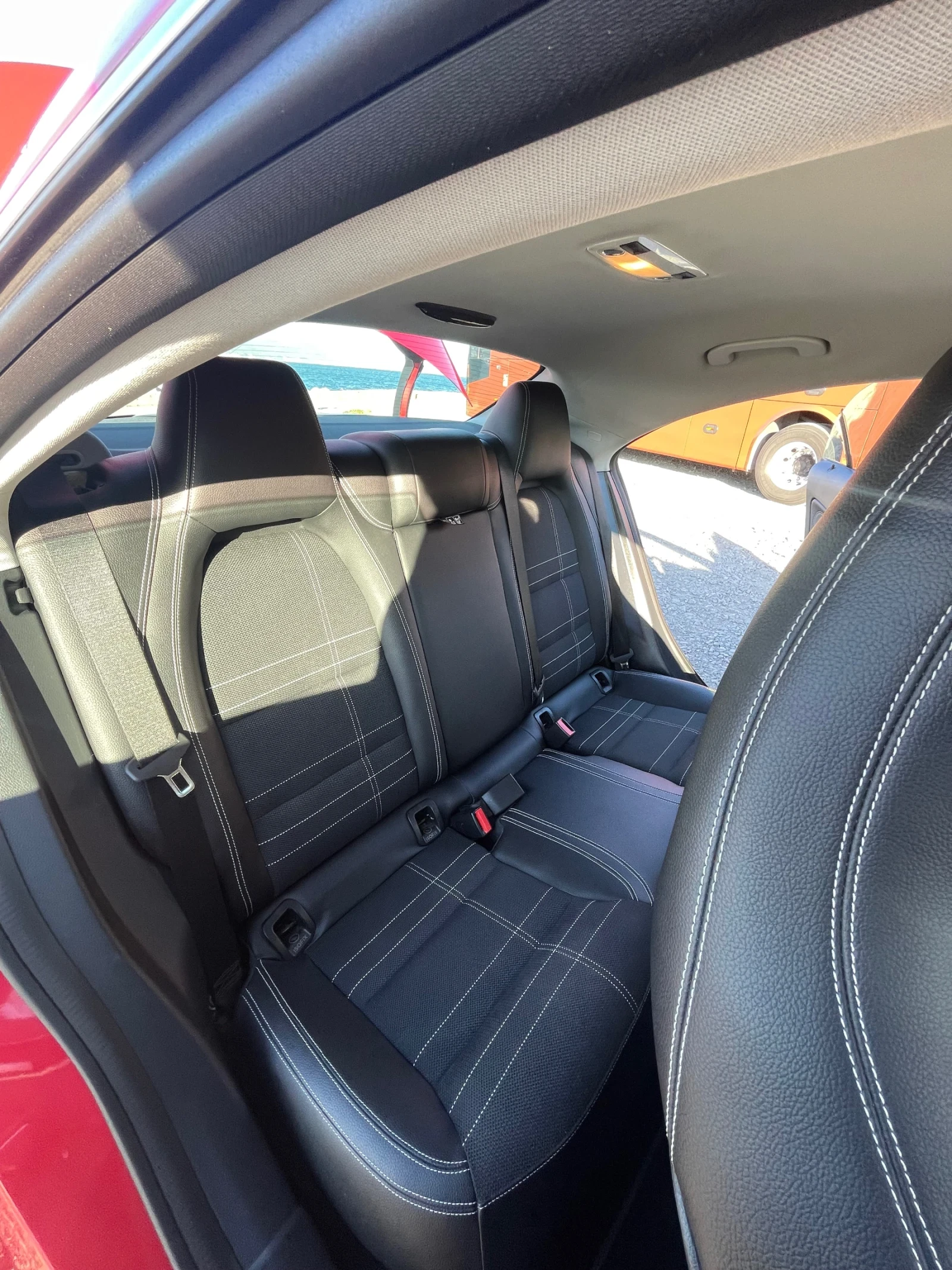 Mercedes-Benz CLA 200  200 AMG line - изображение 8