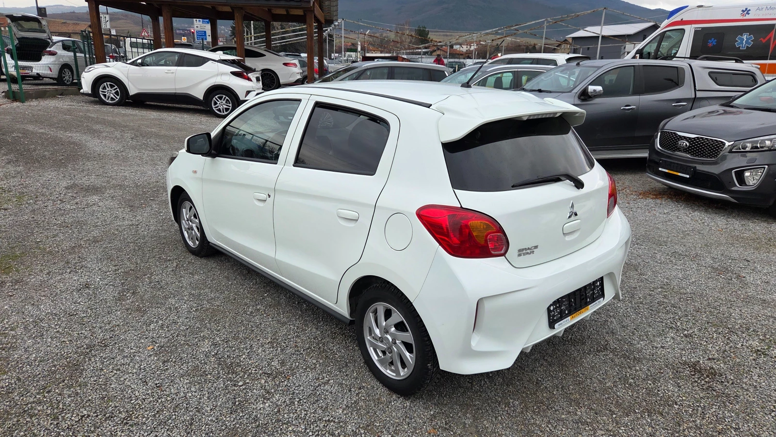 Mitsubishi Space star 1.2i NAVI - изображение 4