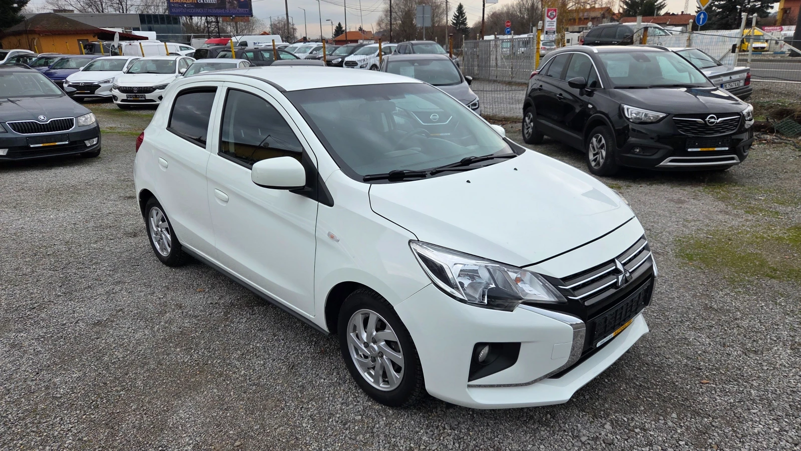 Mitsubishi Space star 1.2i NAVI - изображение 2