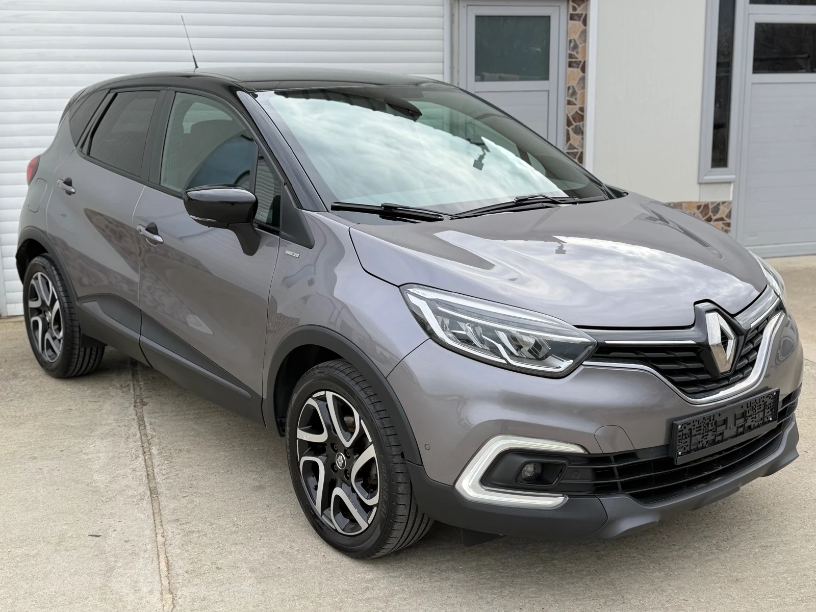 Renault Captur 1.5dCi Bose* Full Led* Camera* Key less* Euro 6, снимка 3 - Автомобили и джипове - 53360484