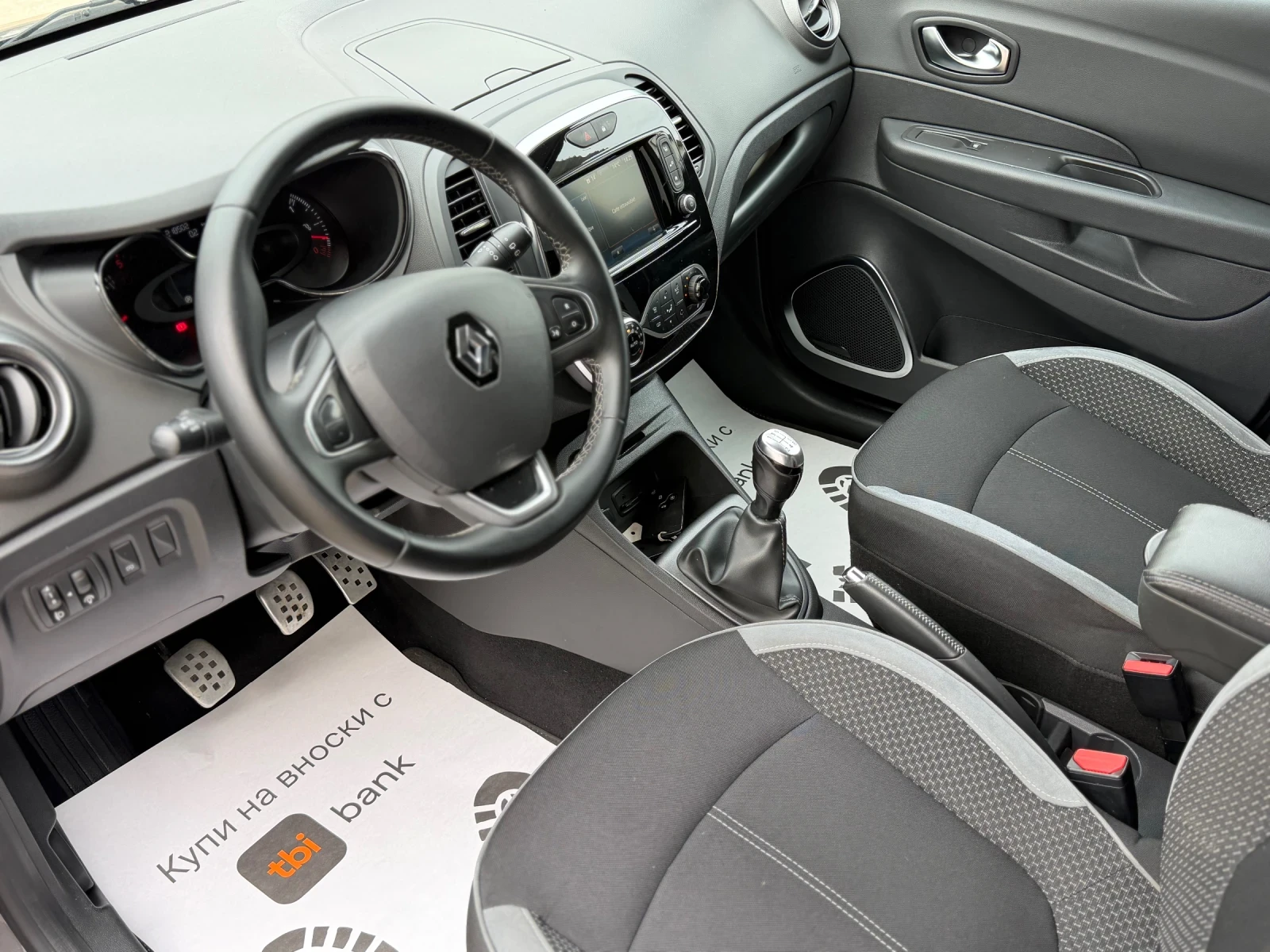 Renault Captur 1.5dCi Bose* Full Led* Camera* Key less* Euro 6, снимка 4 - Автомобили и джипове - 53360484