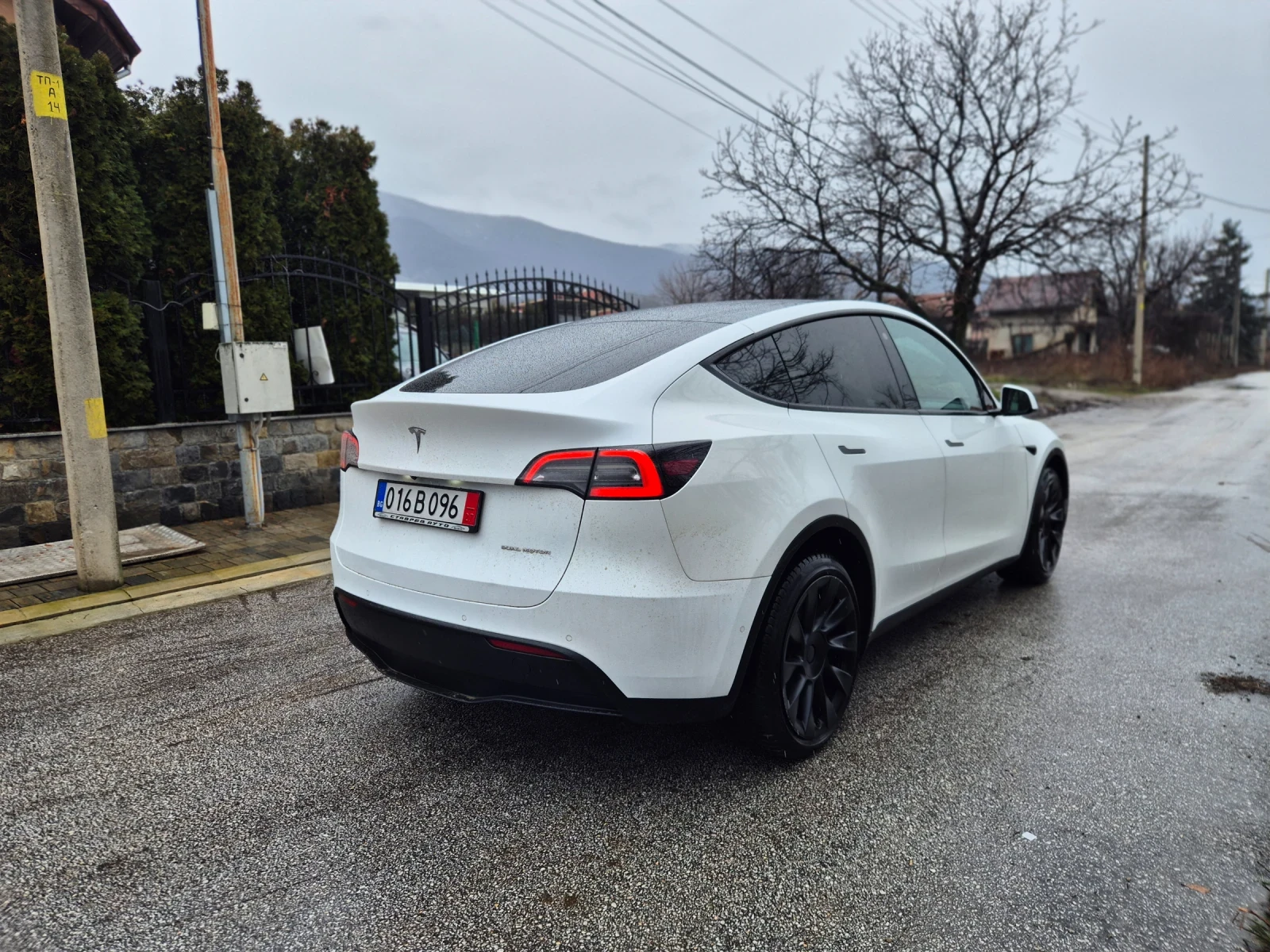 Tesla Model Y Long Range/Dual Motor/22г - изображение 4