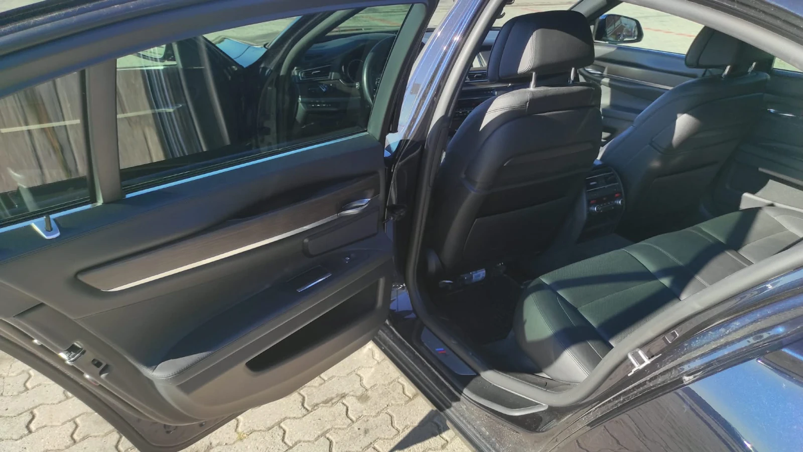 BMW 740 xDrive, снимка 8 - Автомобили и джипове - 55986514