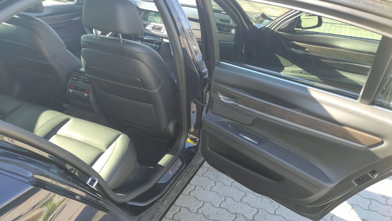 BMW 740 xDrive, снимка 9 - Автомобили и джипове - 55986514
