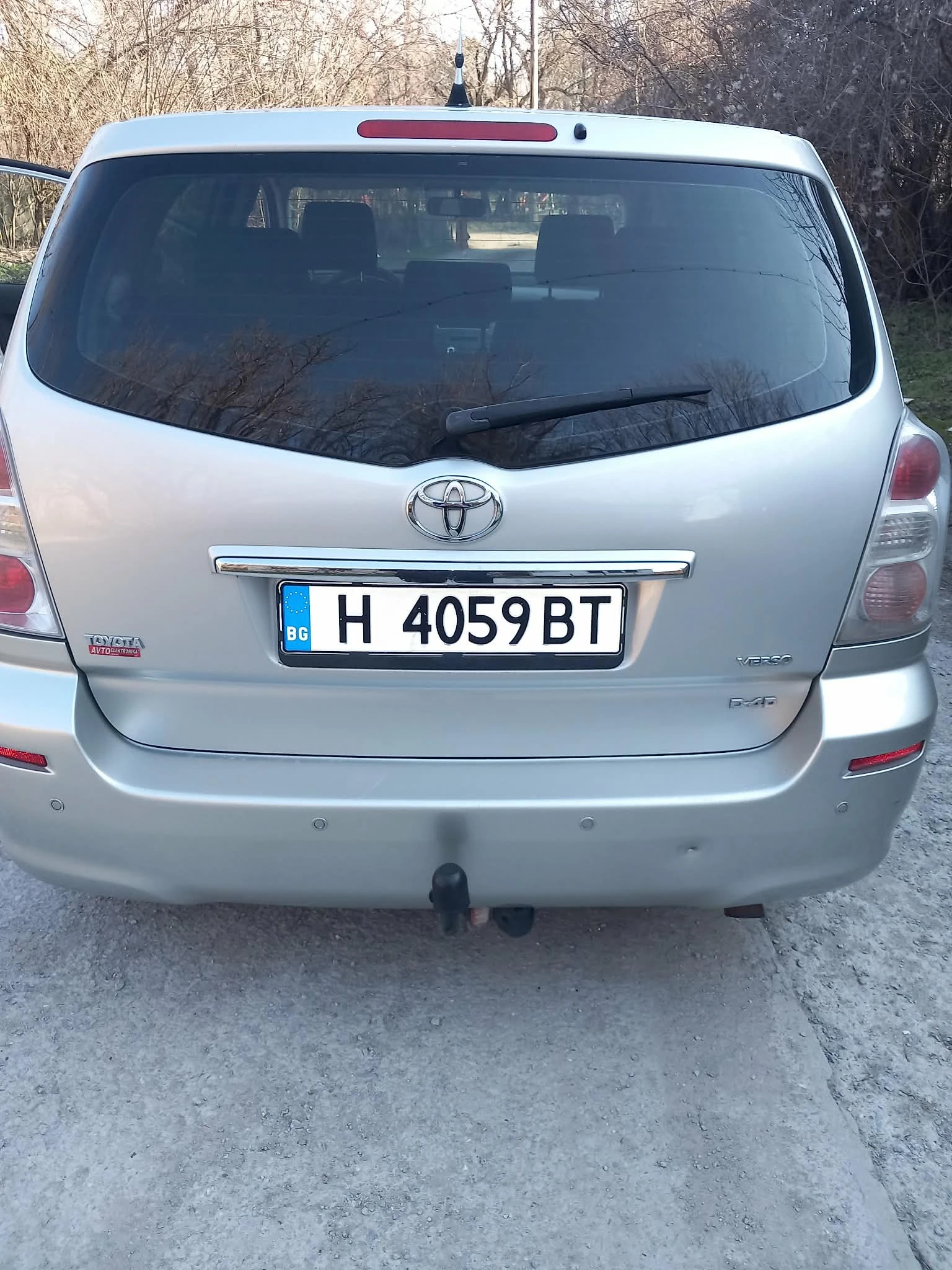Toyota Corolla verso 2.2 D4D, снимка 4 - Автомобили и джипове - 53720652